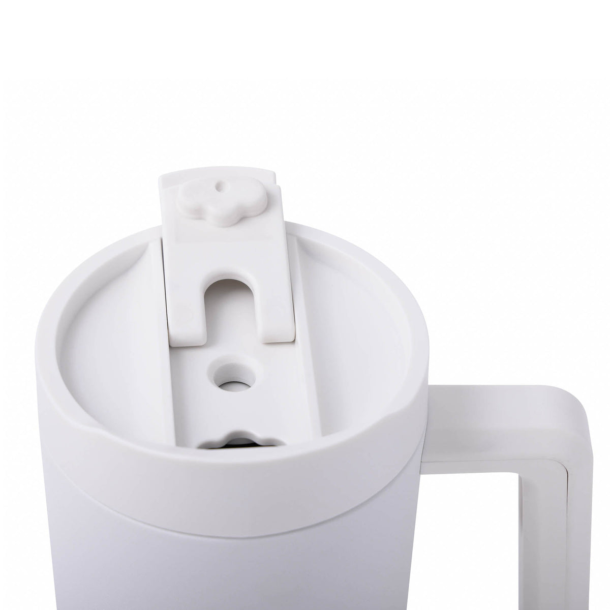 40-oz-top-tumbler-l7 CoreHome_MannaHydration_Whites_Raw-51.jpg